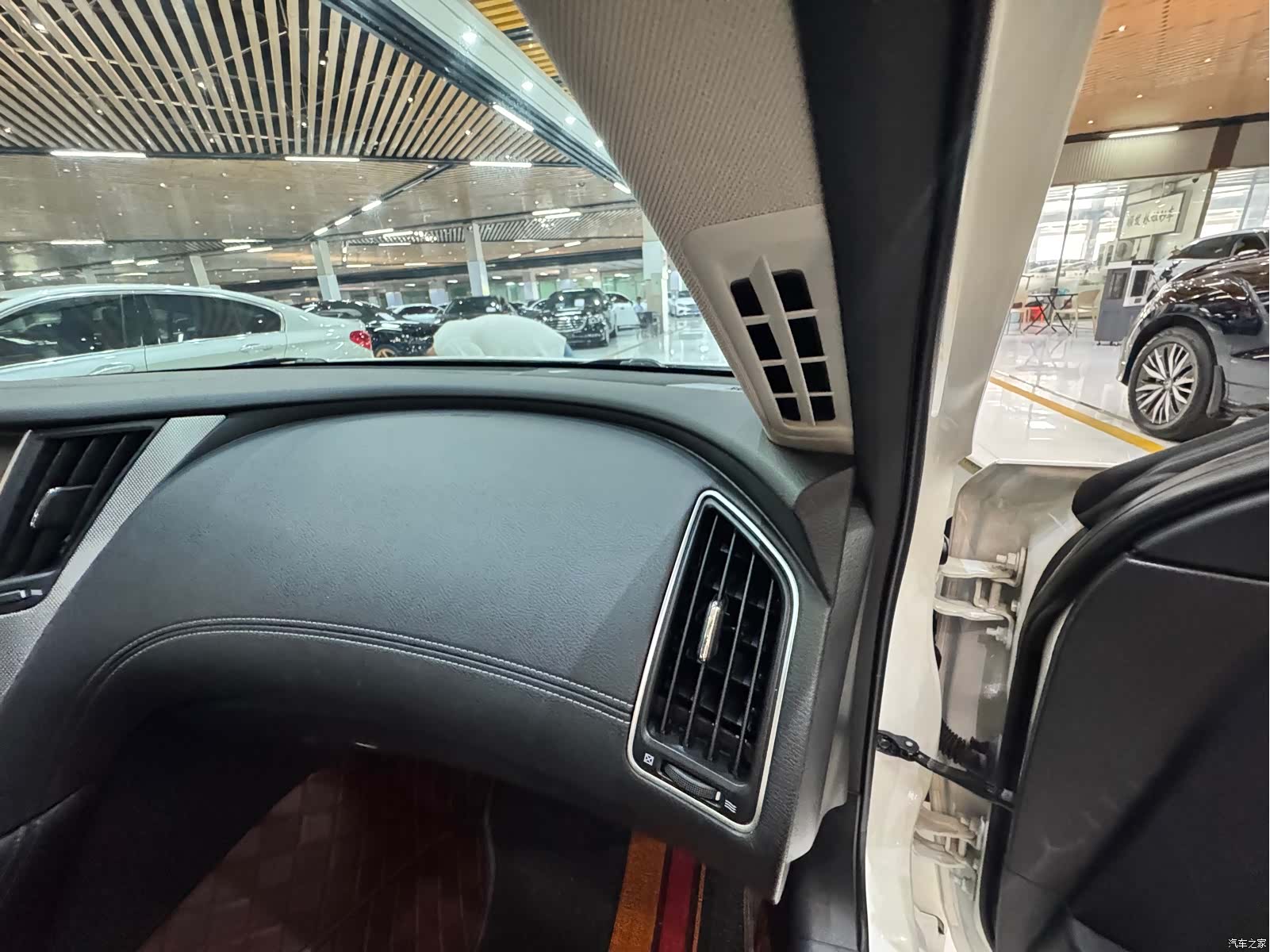 Infiniti Q50L, 2020 22