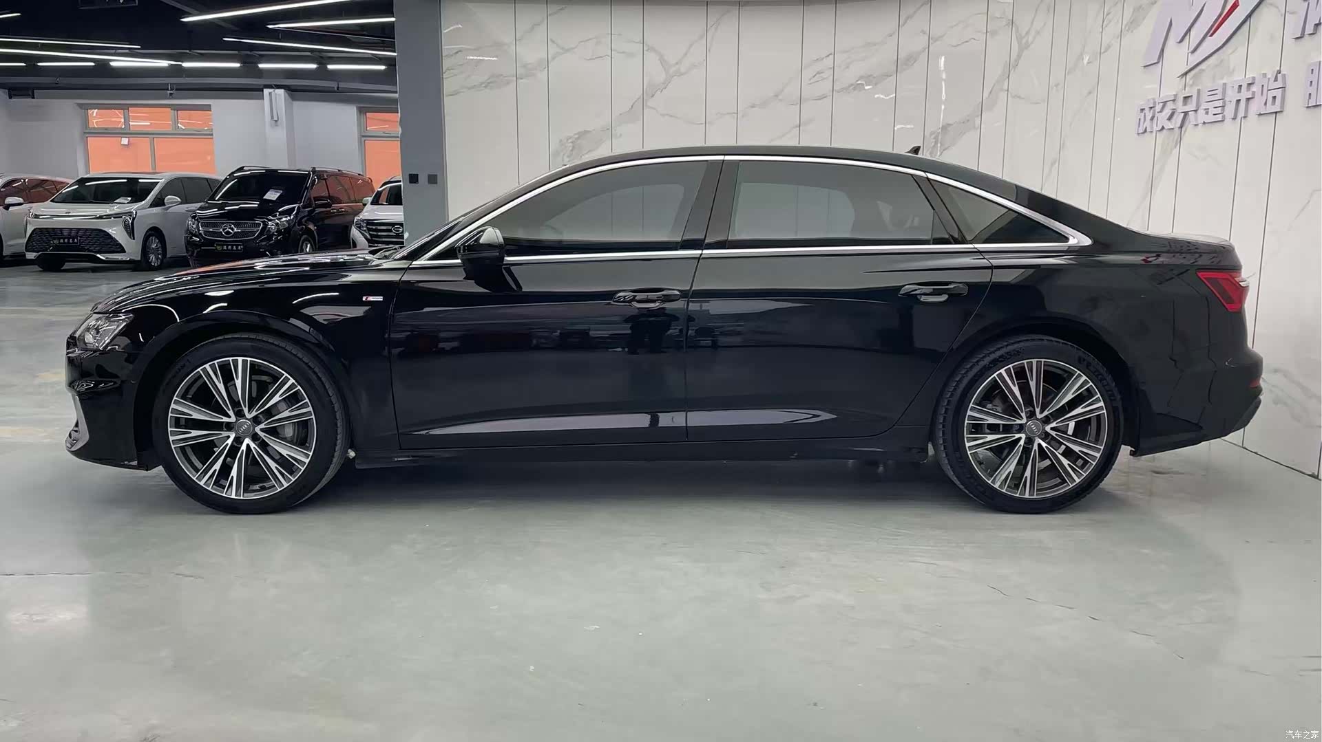 Audi A6L, 2022 все фото