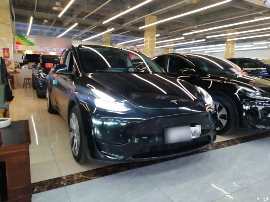 Tesla Model Y, 2022 4