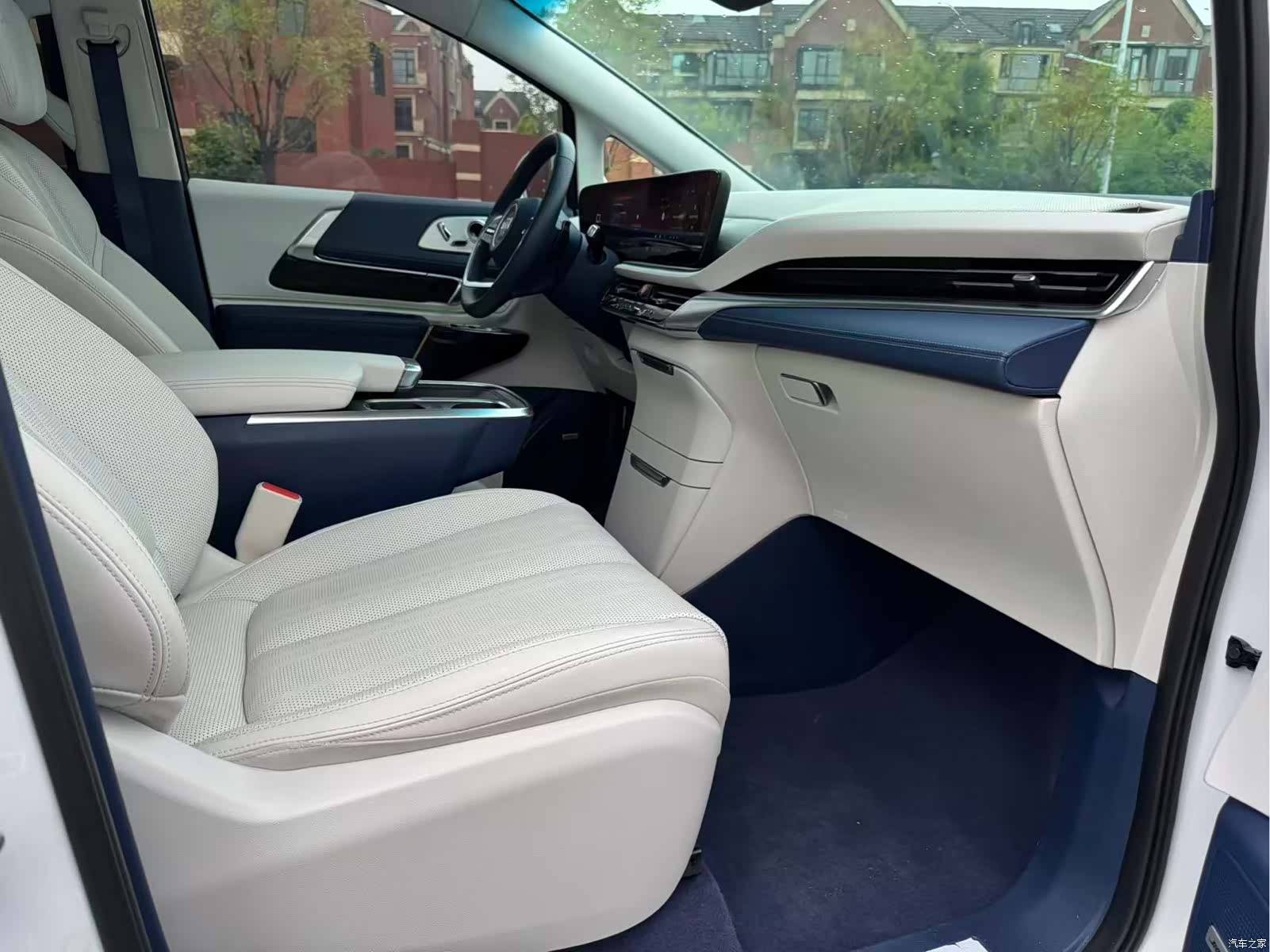 Buick Century, 2023 34