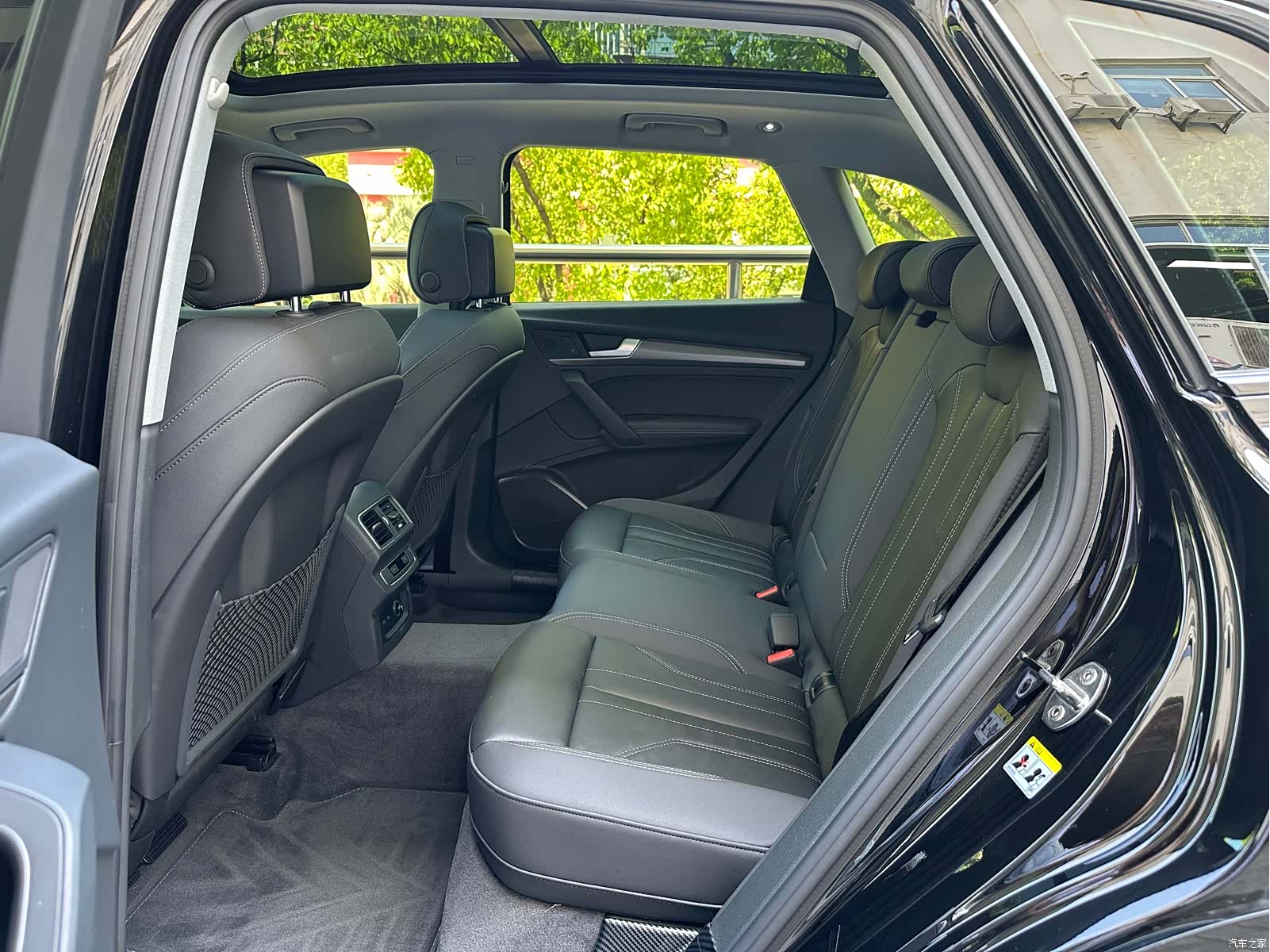 Audi Q5L, 2022 все фото