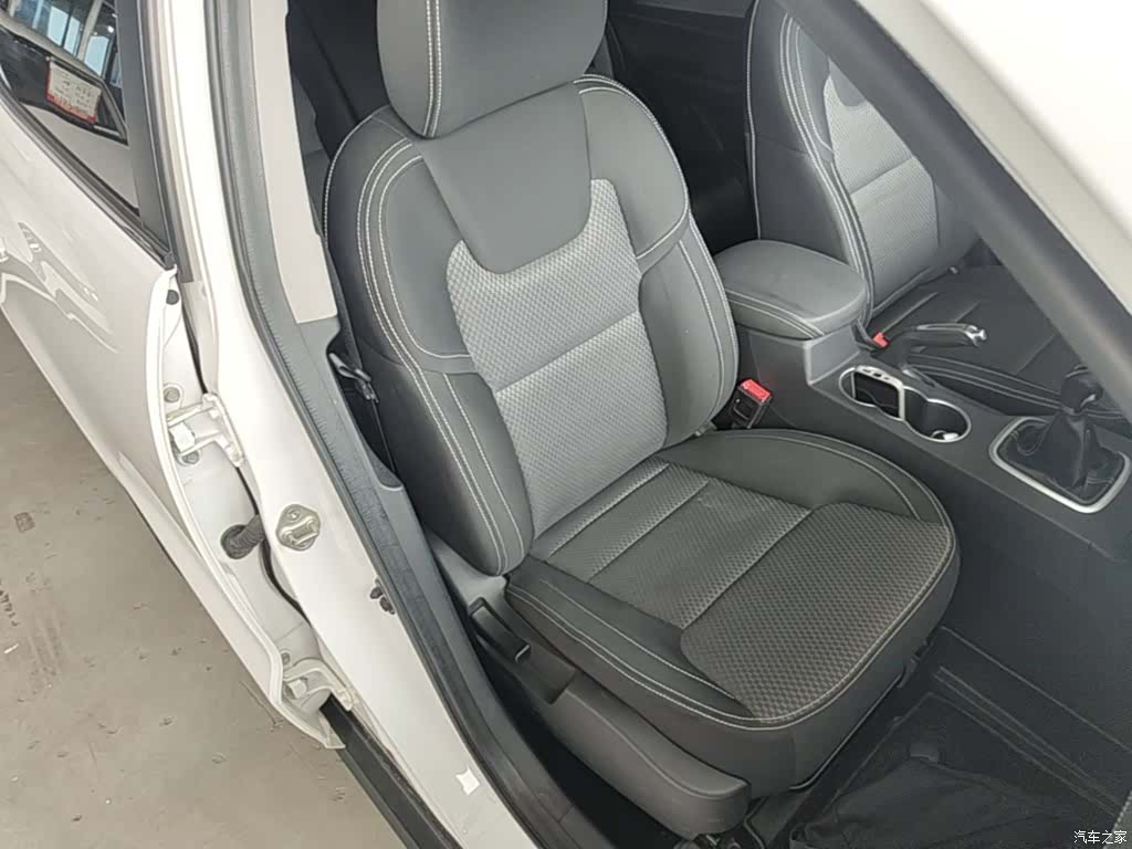 Geely X6, 2020 25