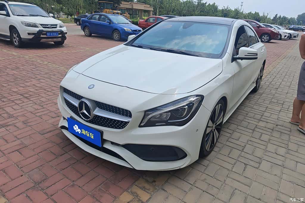 Mercedes-Benz CLA