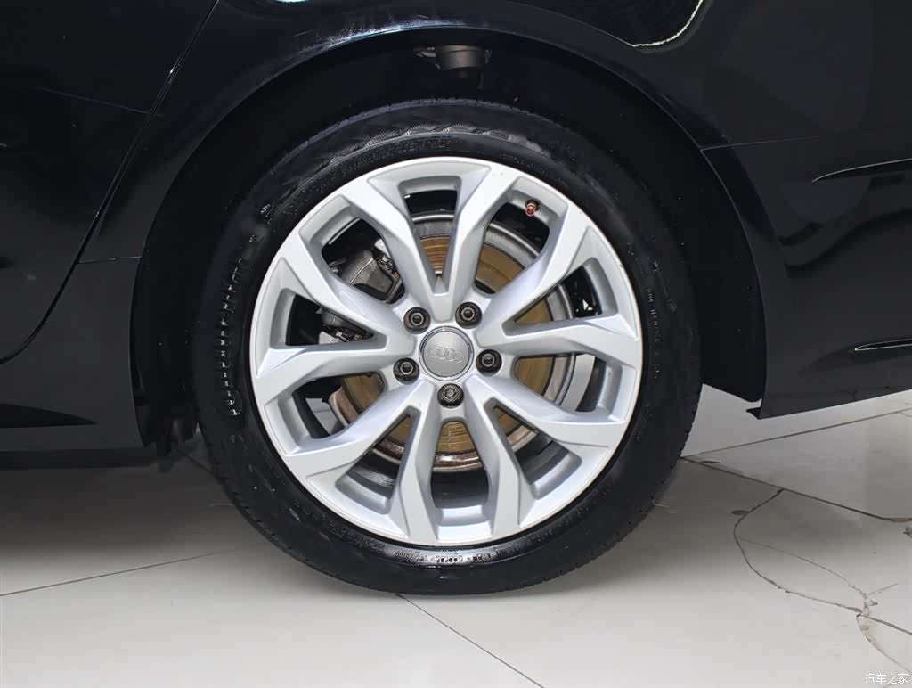 Audi A6L, 2019 16