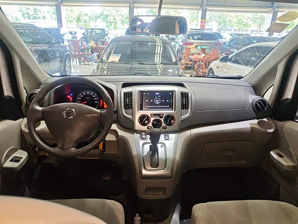Nissan NV200