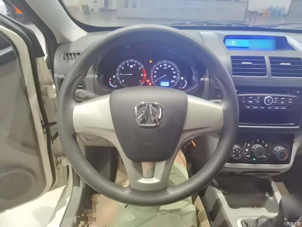 BAIC M20, 2016 11