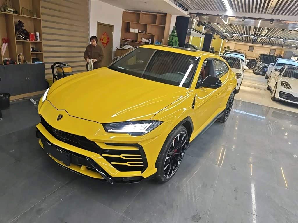 Lamborghini Urus