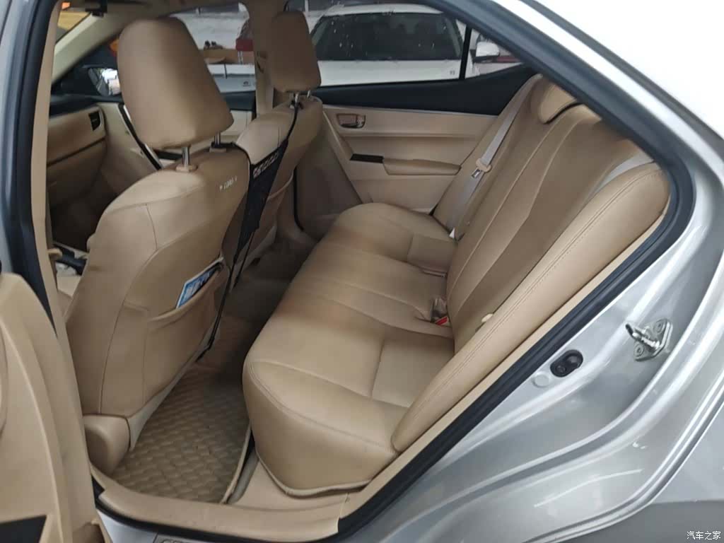 Toyota Corolla, 2015 17