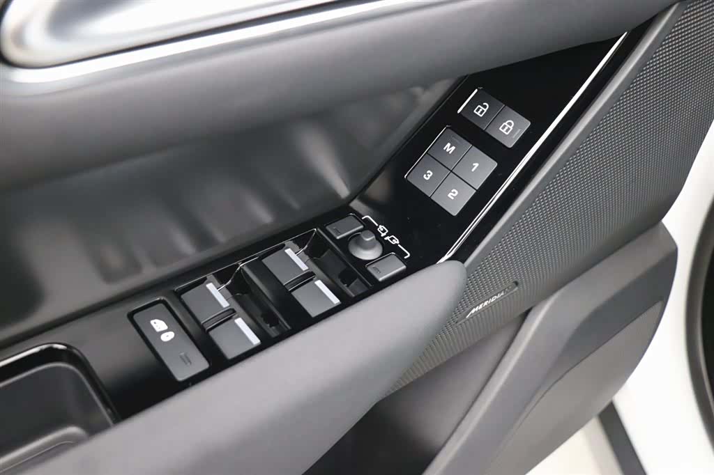 Land Rover Range Rover, 2024 11