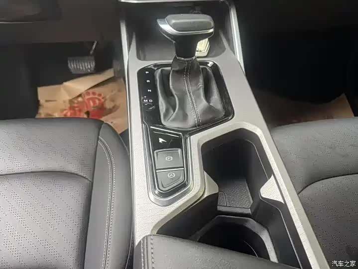 Geely Emgrand, 2021 7