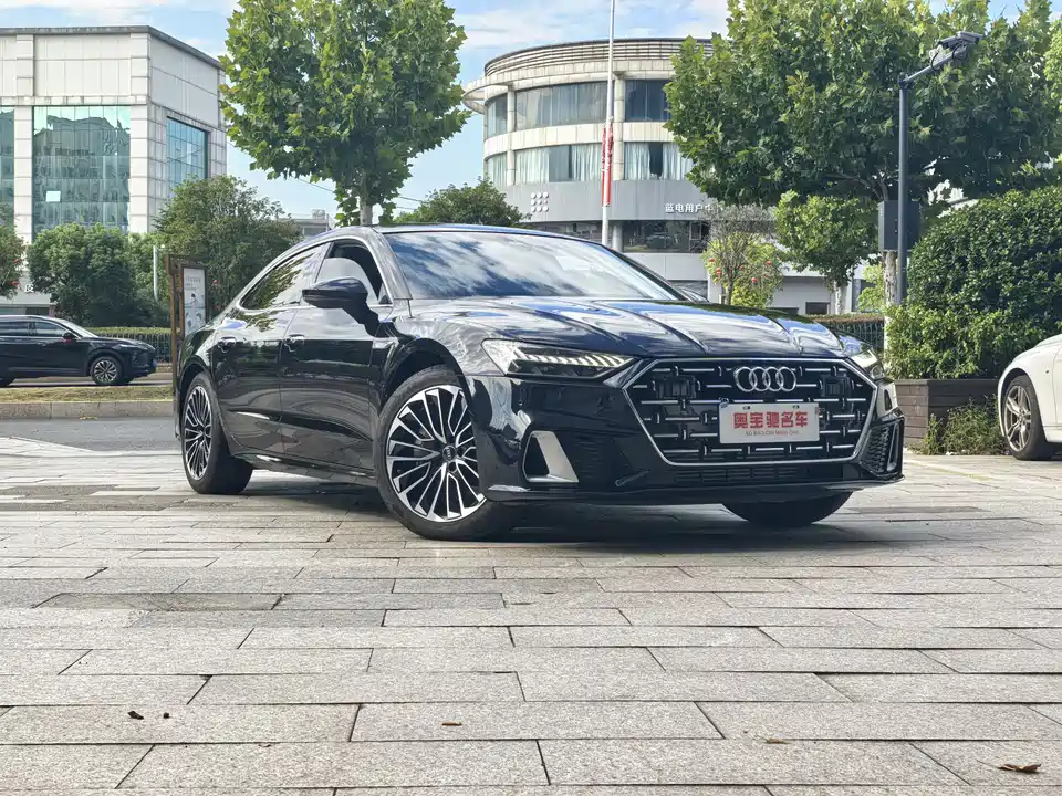 Audi A7L
