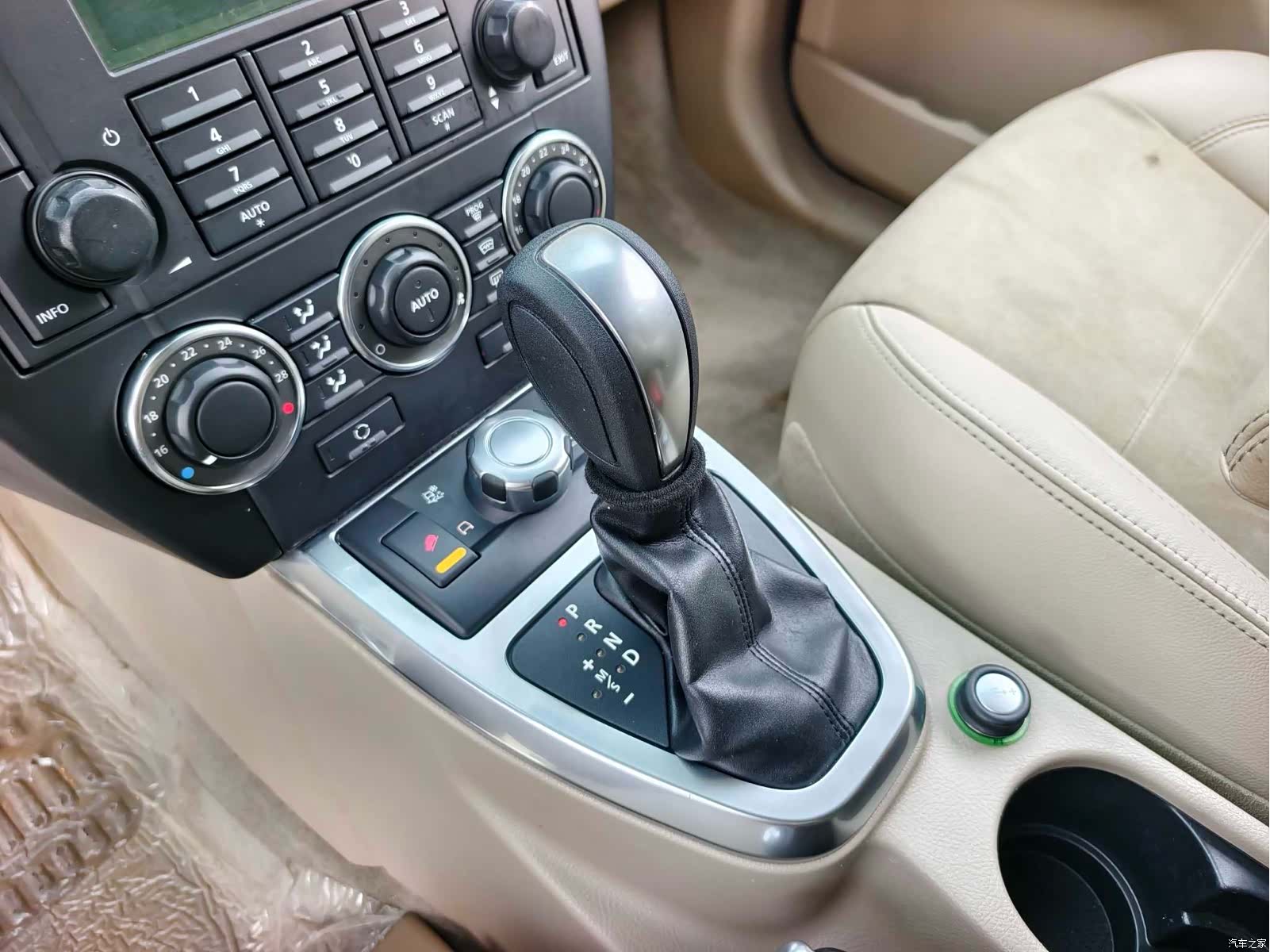 Land Rover Si4, 2012 11