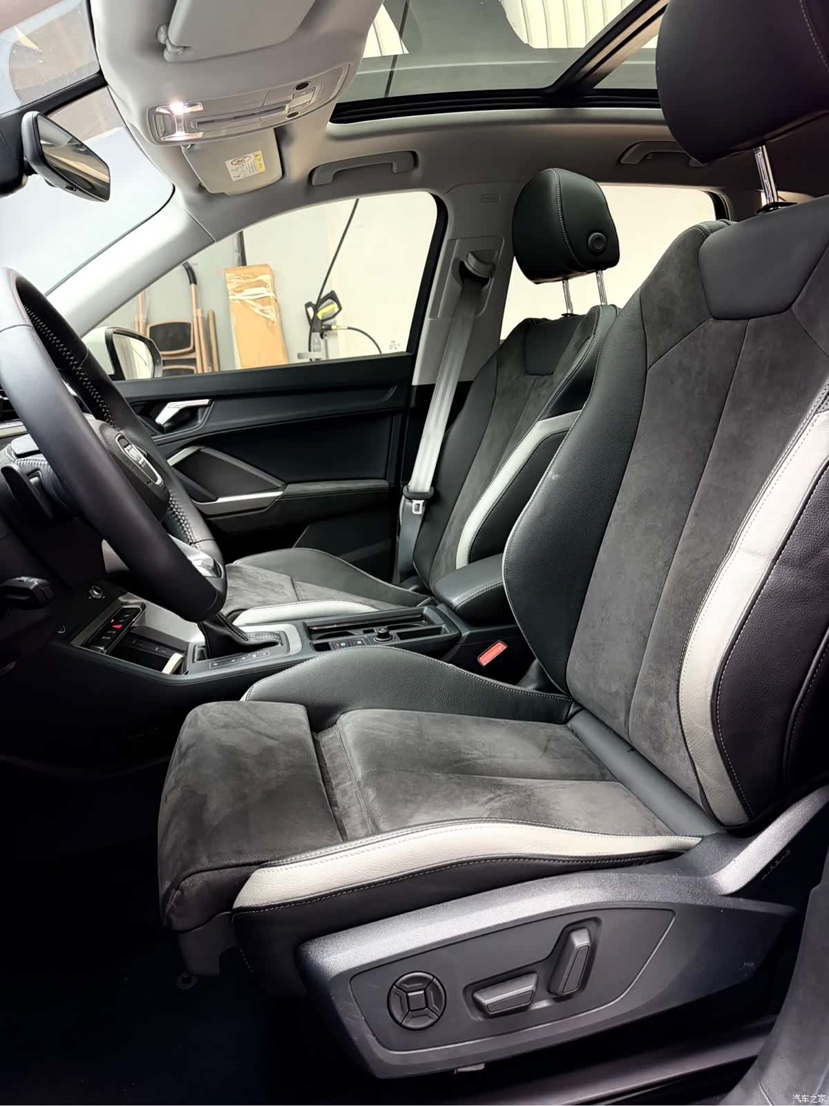 Audi Q3, 2022 11