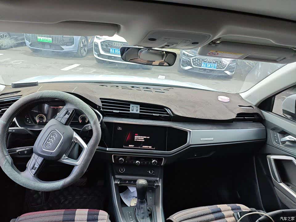Audi Q3, 2022 8