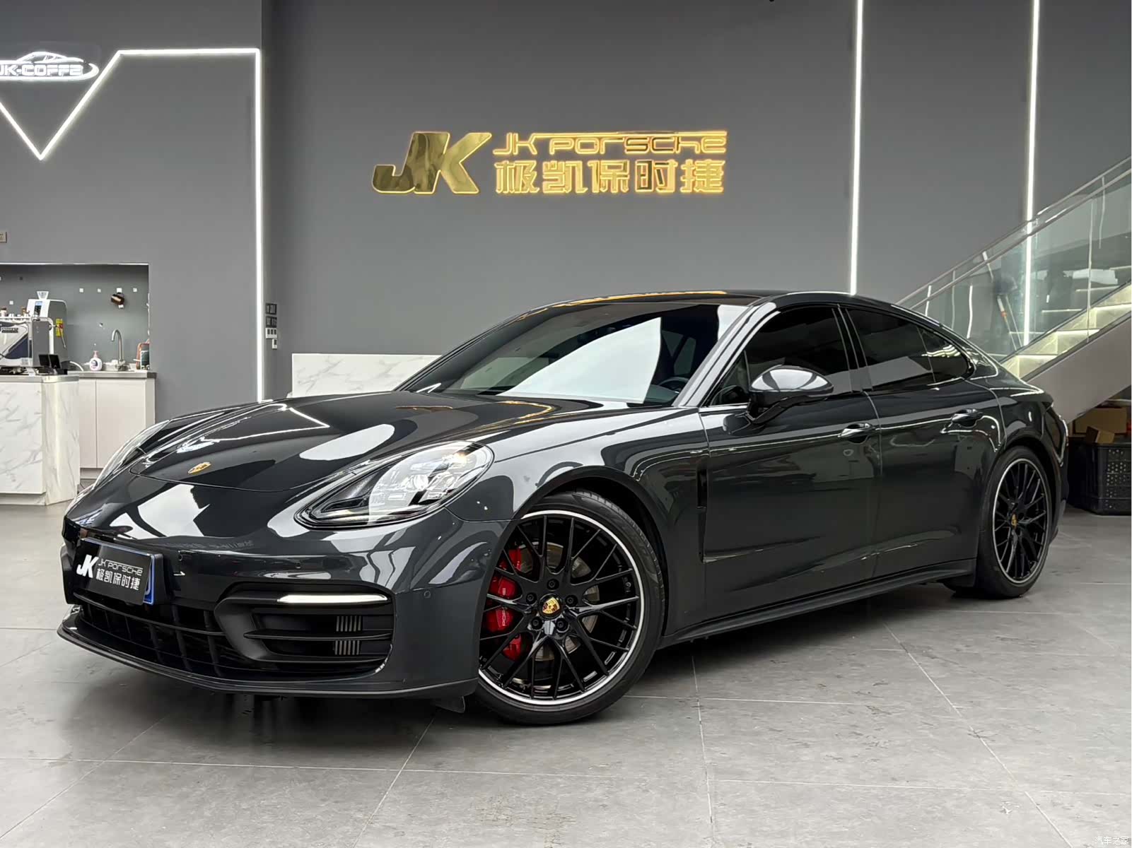 Porsche Panamera, 2021 1