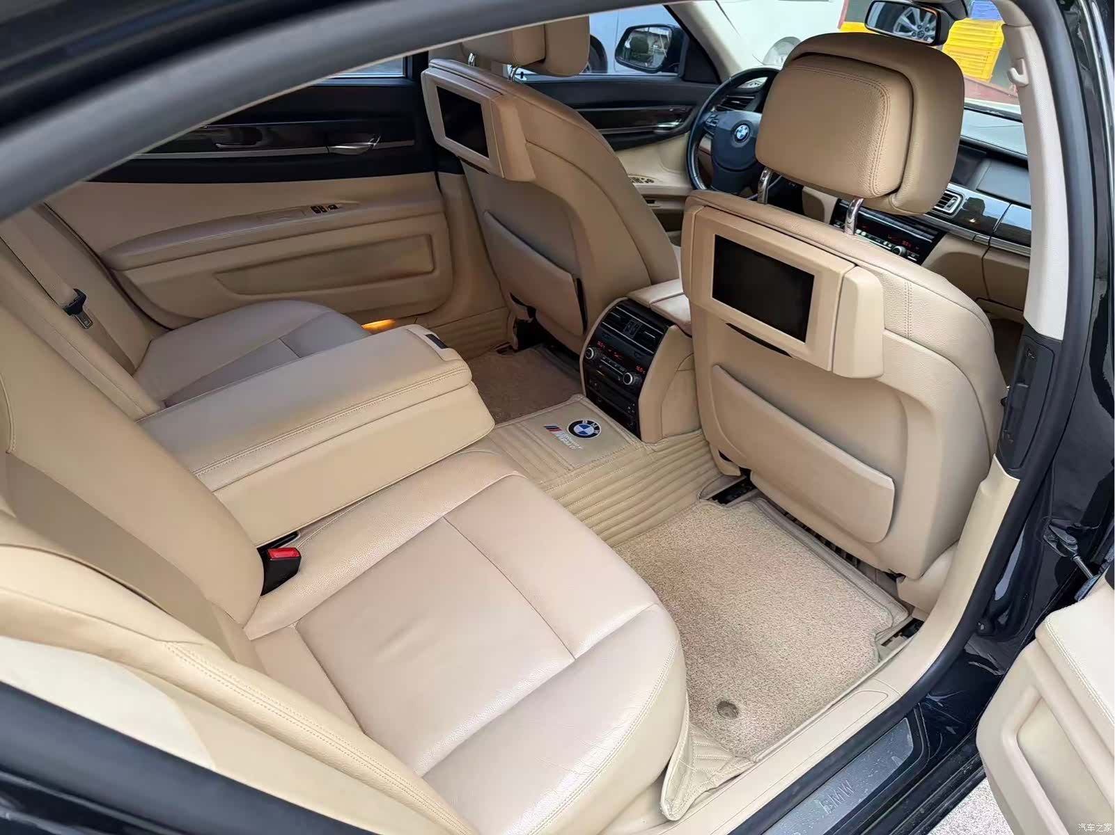 BMW 7 Series, 2011 13