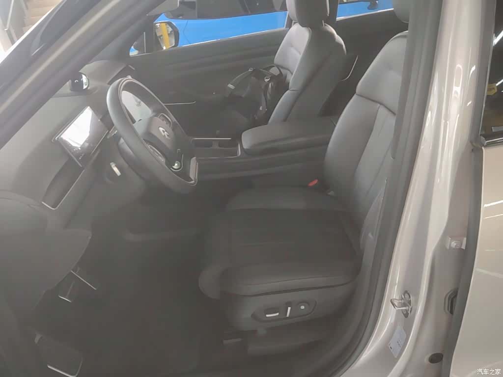 NIO ES8, 2025 15