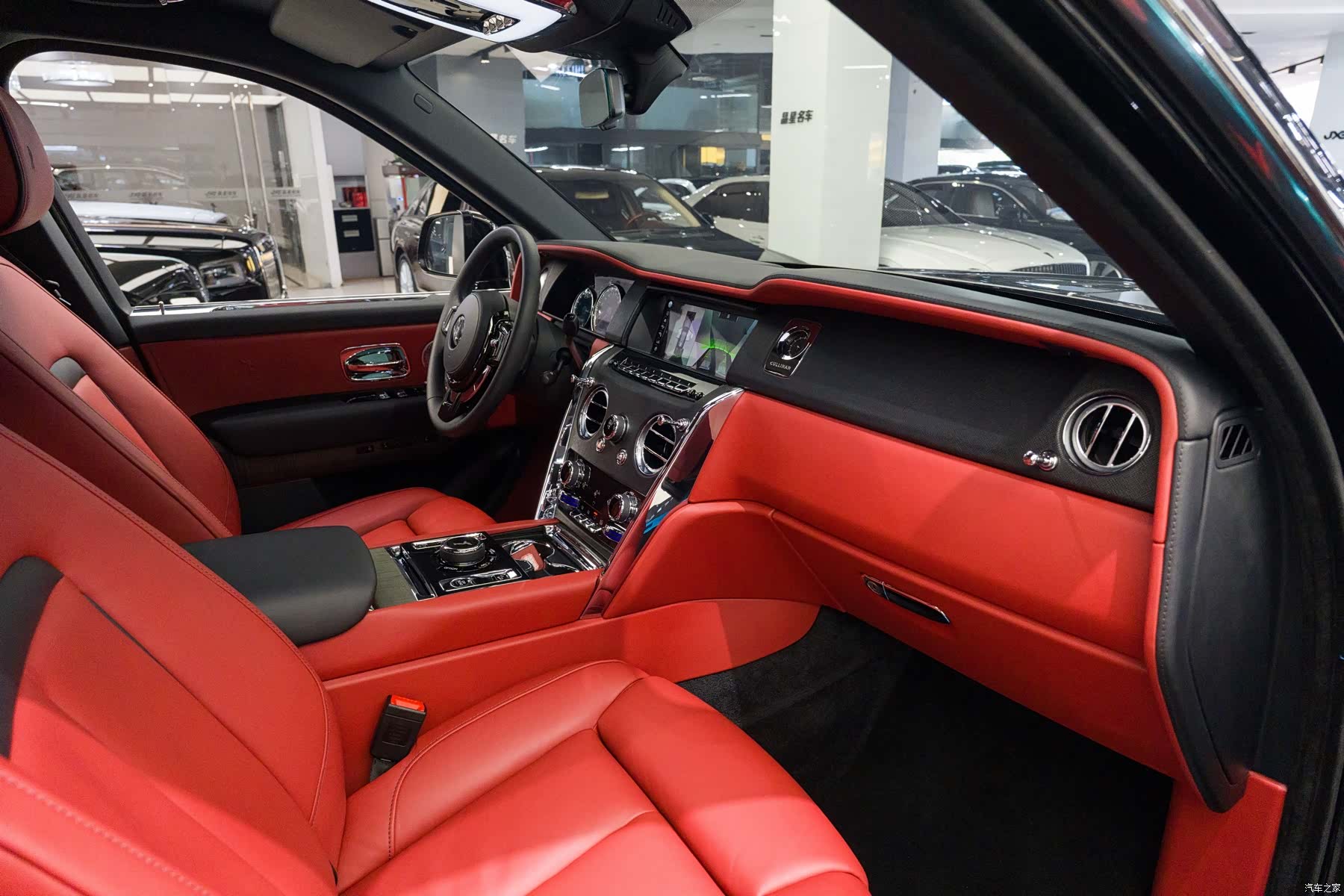 Rolls-Royce Cullinan, 2021 6