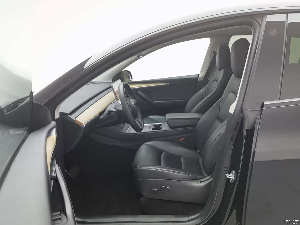 Tesla Model Y, 2022 10