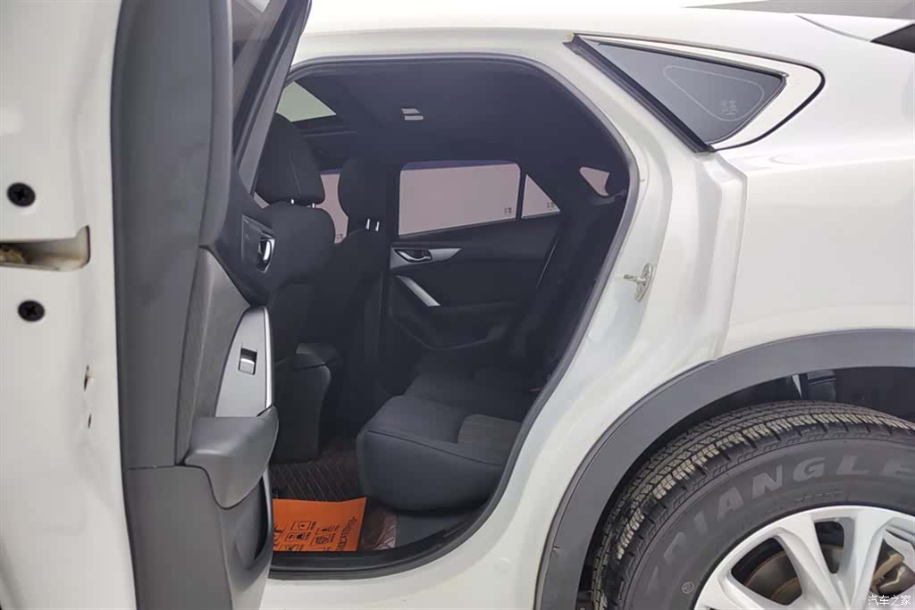 Mazda CX-4, 2018 11
