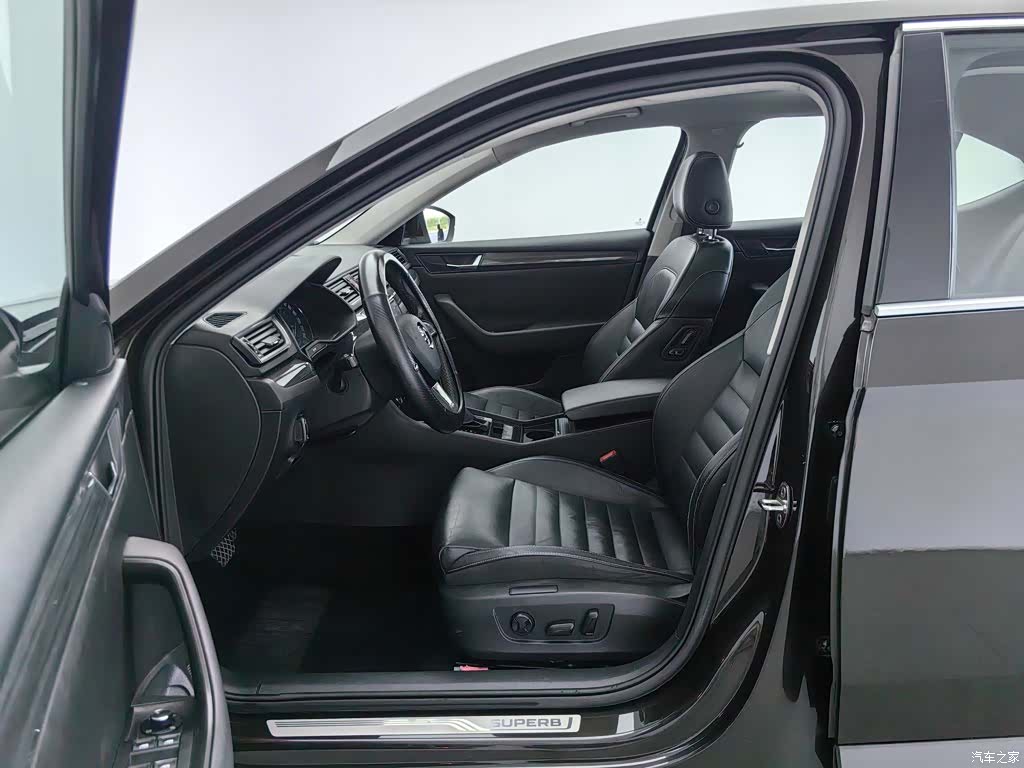 Skoda Superb, 2017 10