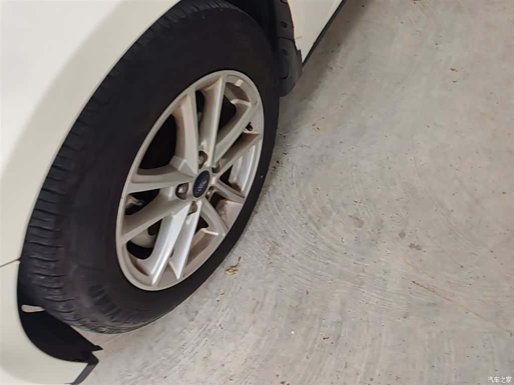 Ford Focus, 2016 23