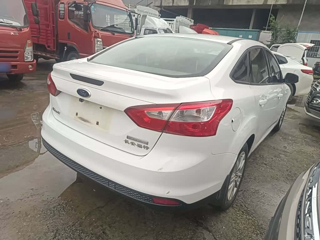 Ford Focus, 2014 7