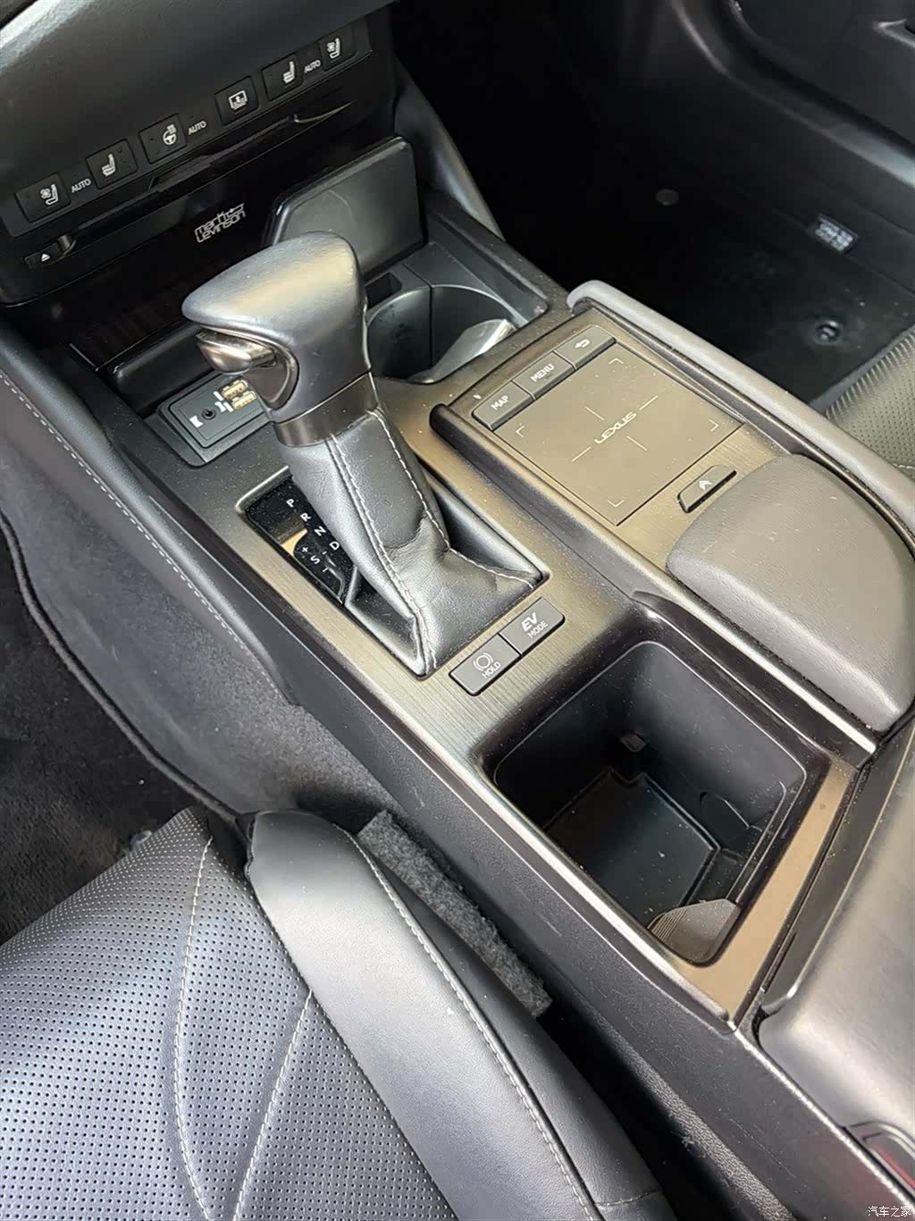 Lexus ES, 2019 14