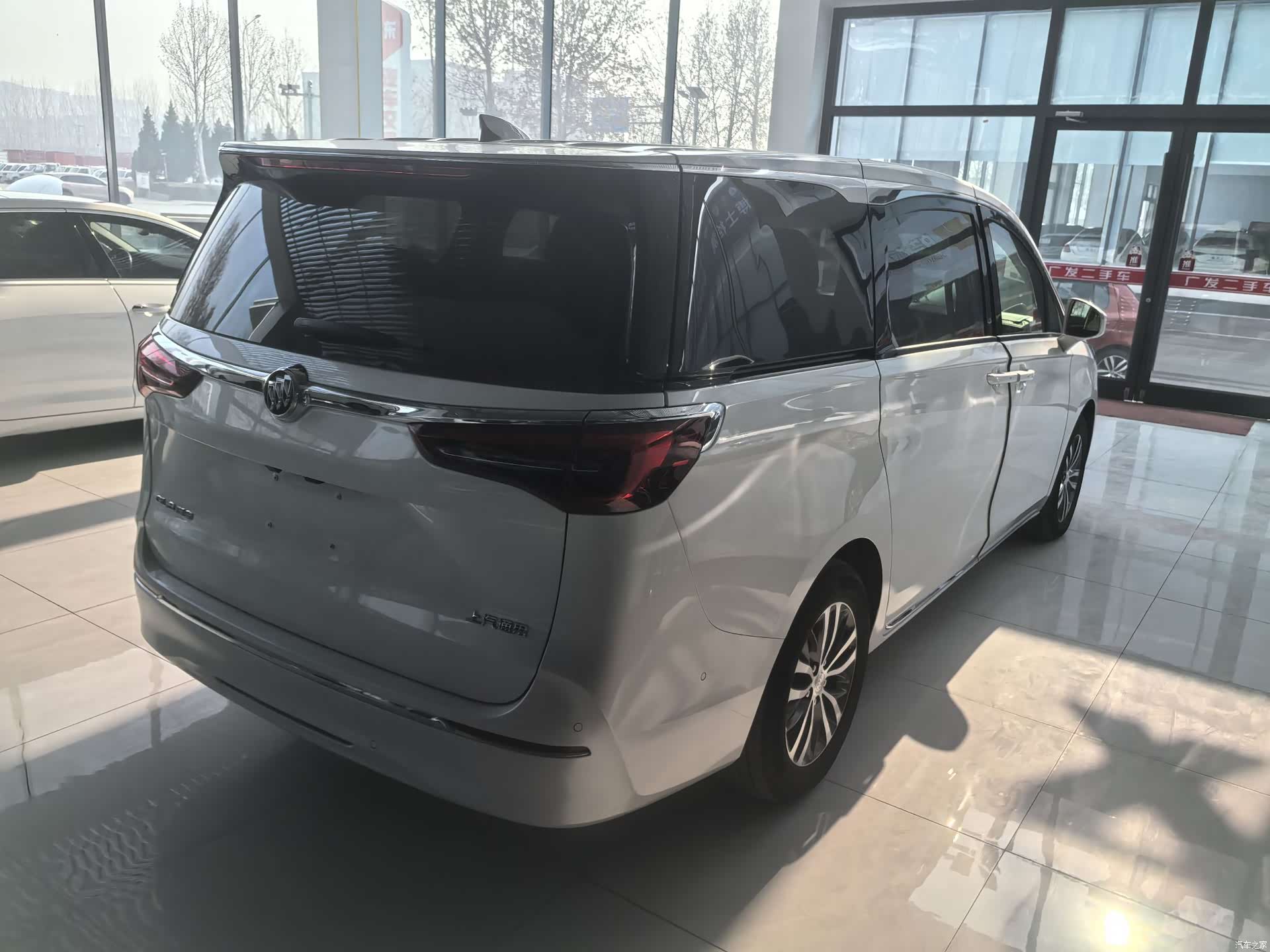 Buick GL8, 2024 9
