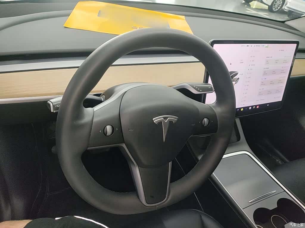 Tesla Model Y, 2021 11