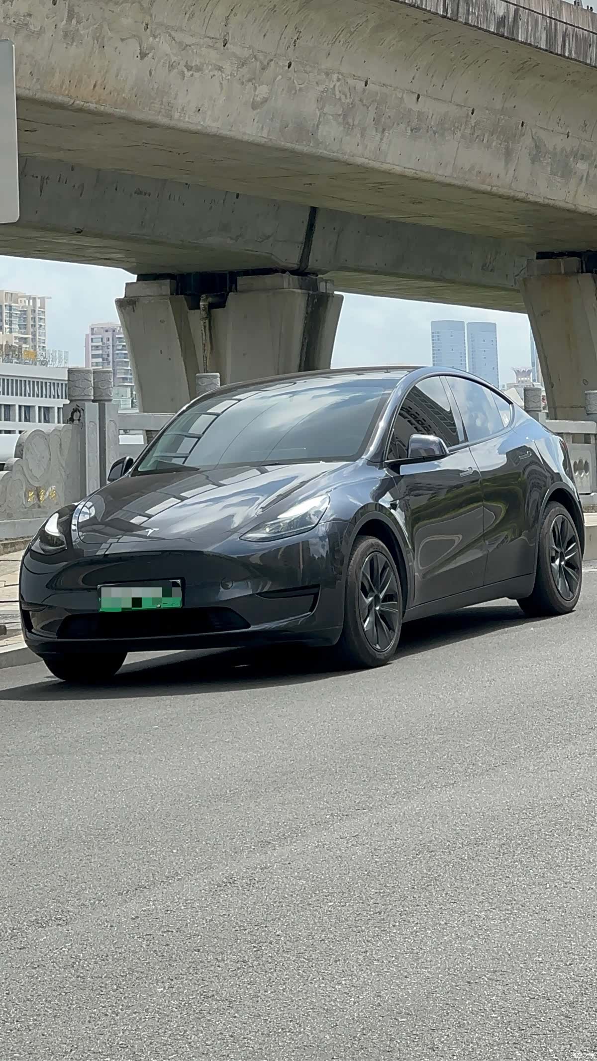 Tesla Model Y, 2024 1