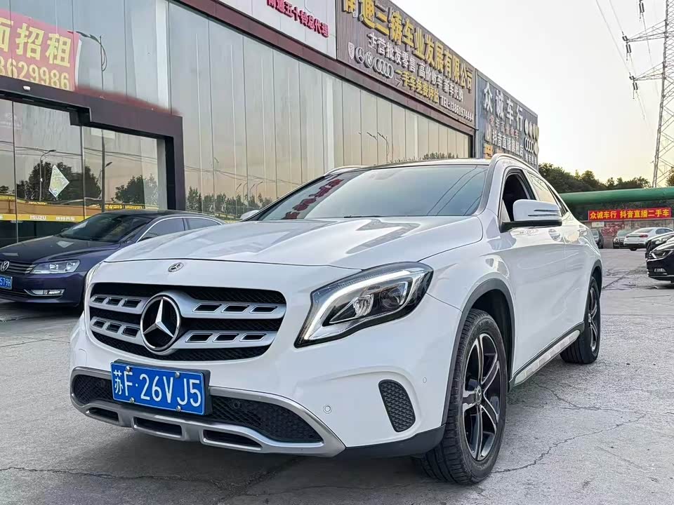 Mercedes-Benz GLA