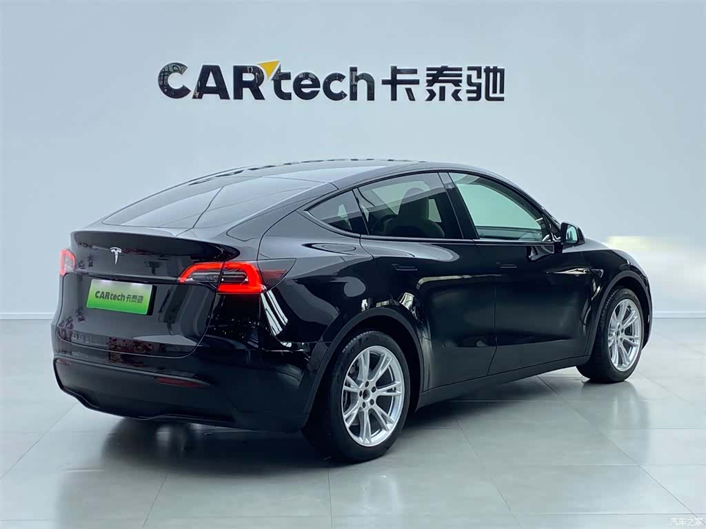 Tesla Model Y, 2022 3