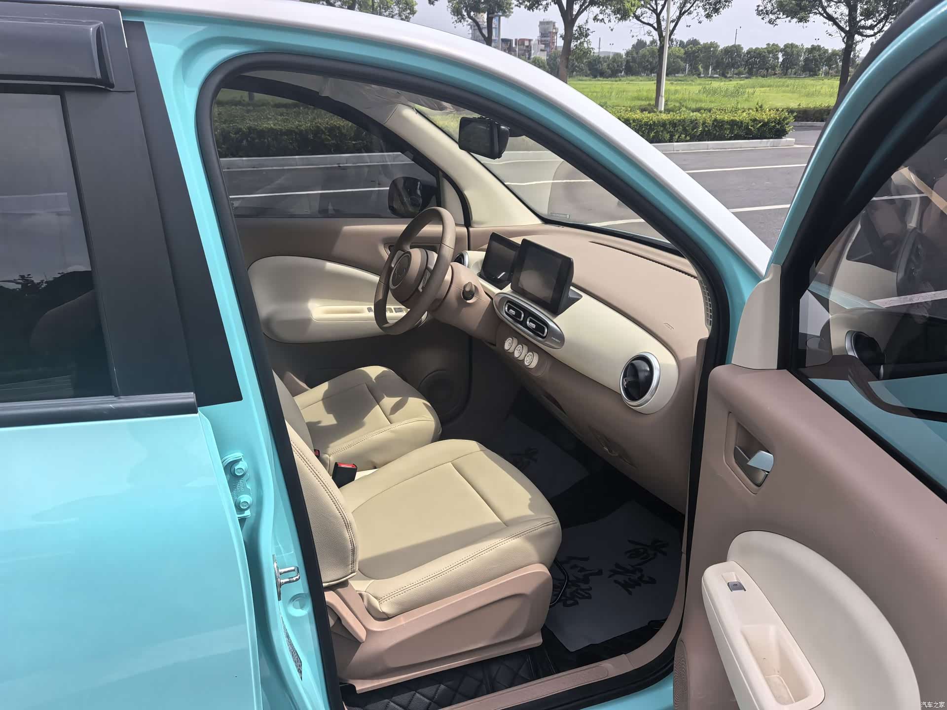 Wuling MINIEV, 2025 10