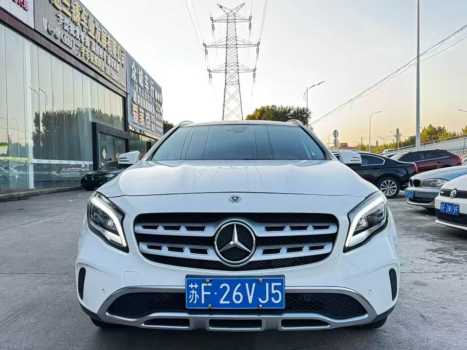 Mercedes-Benz GLA