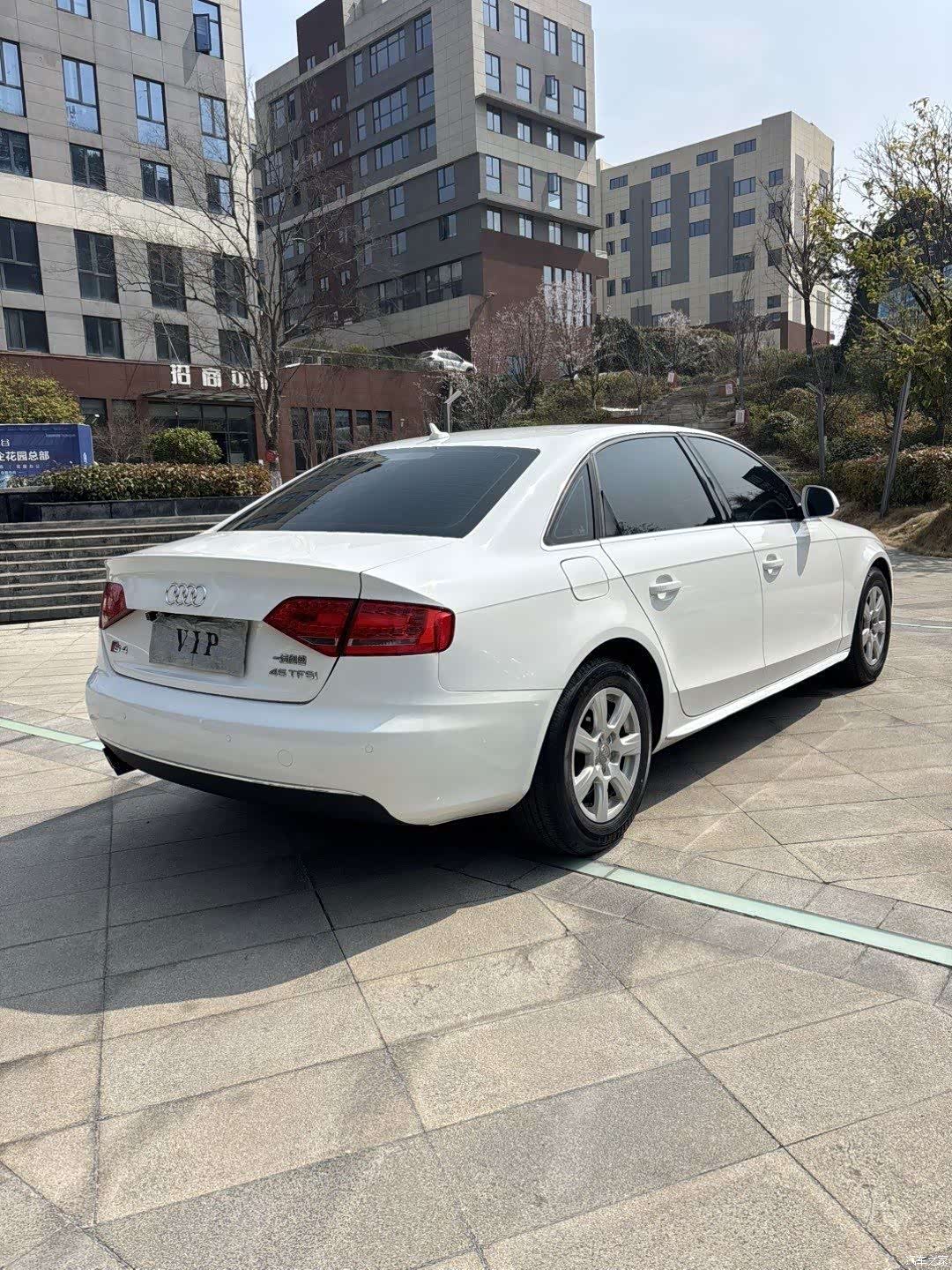 Audi A4L, 2010 6