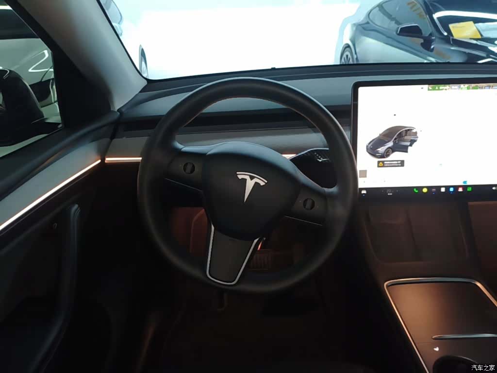 Tesla Model Y, 2024 11