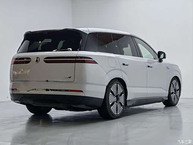 Denza N8, 2025 9