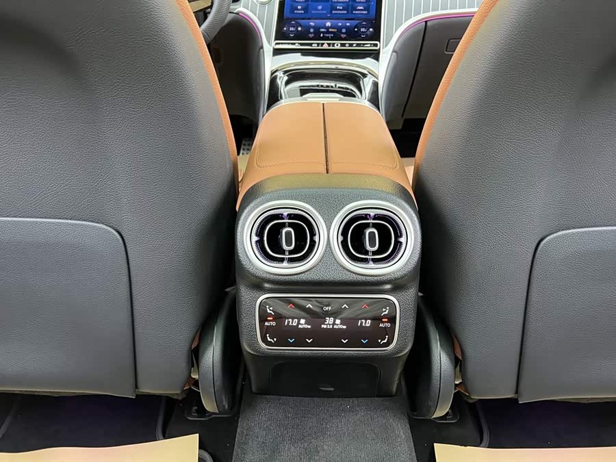 Mercedes-Benz GLC-Class 2025, фото 34