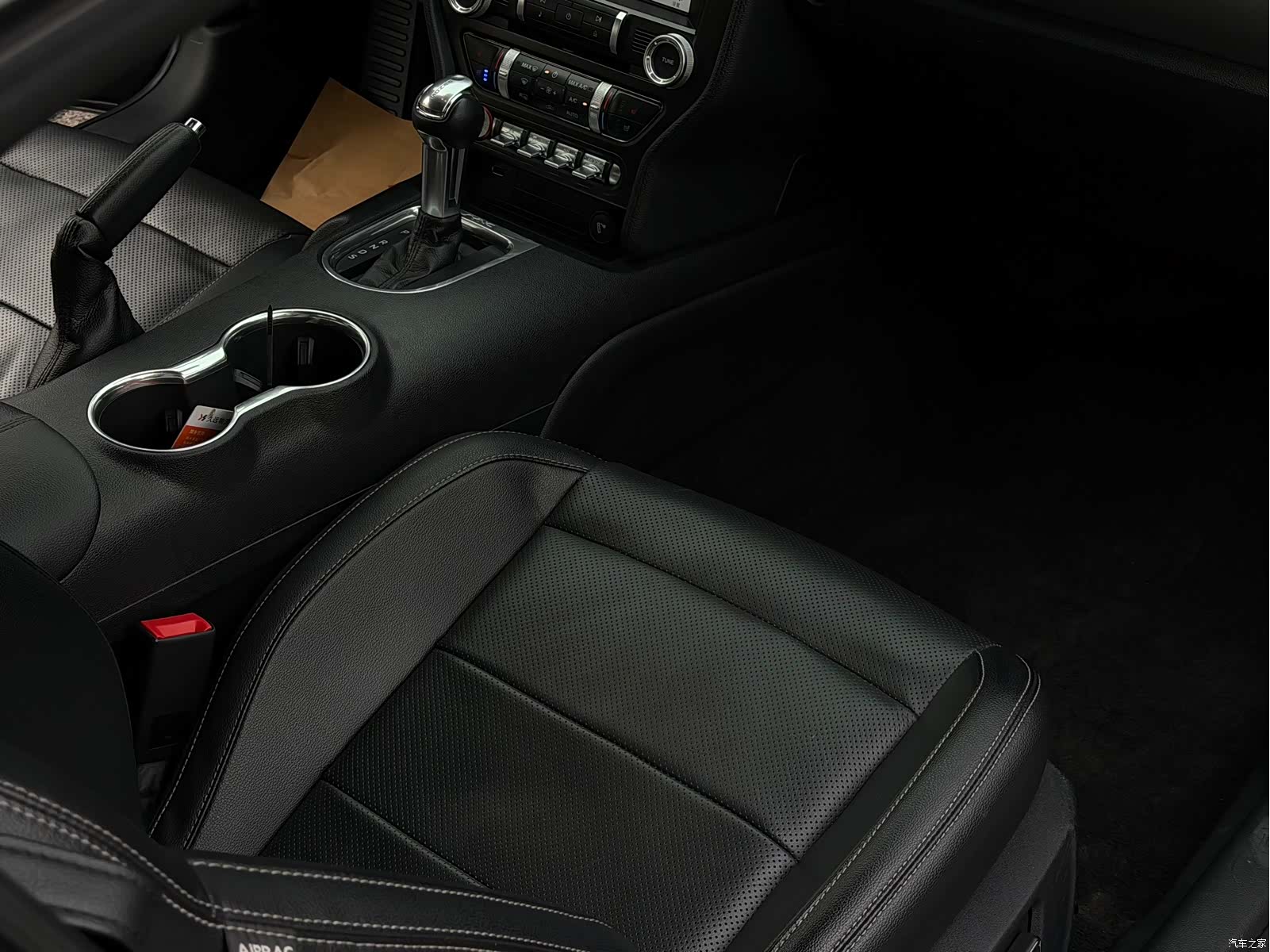 Ford Mustang, 2020 все фото