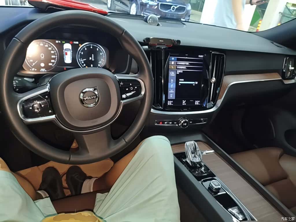 Volvo S60, 2022 10