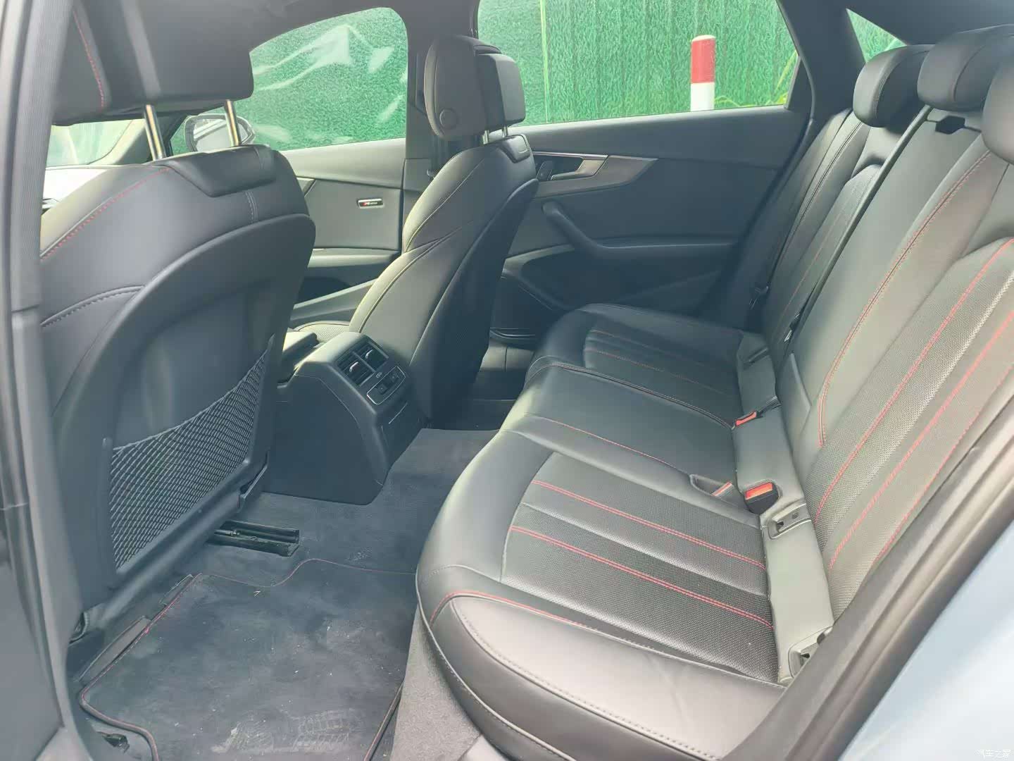 Audi A4L, 2022 11