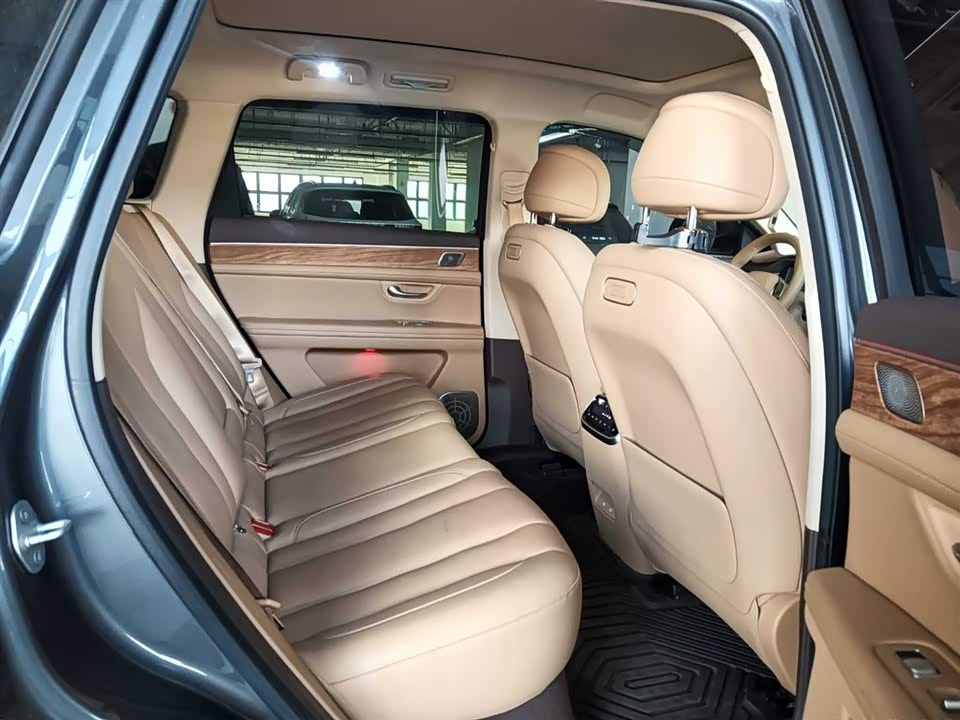 AITO Ask the world M7