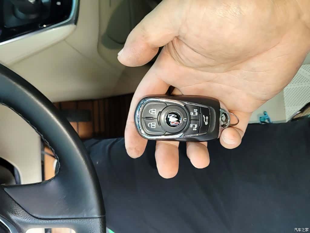 Buick GL8, 2021 9