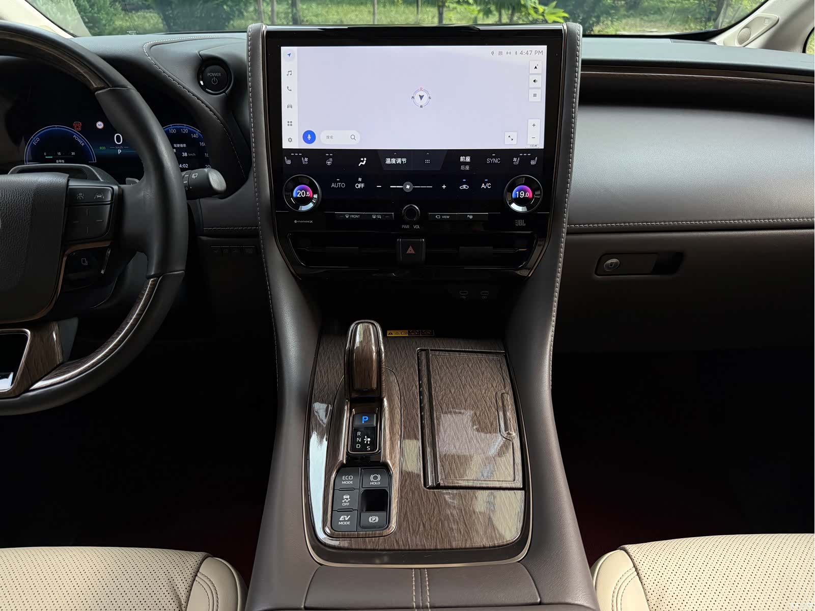 Toyota Alphard, 2024 14