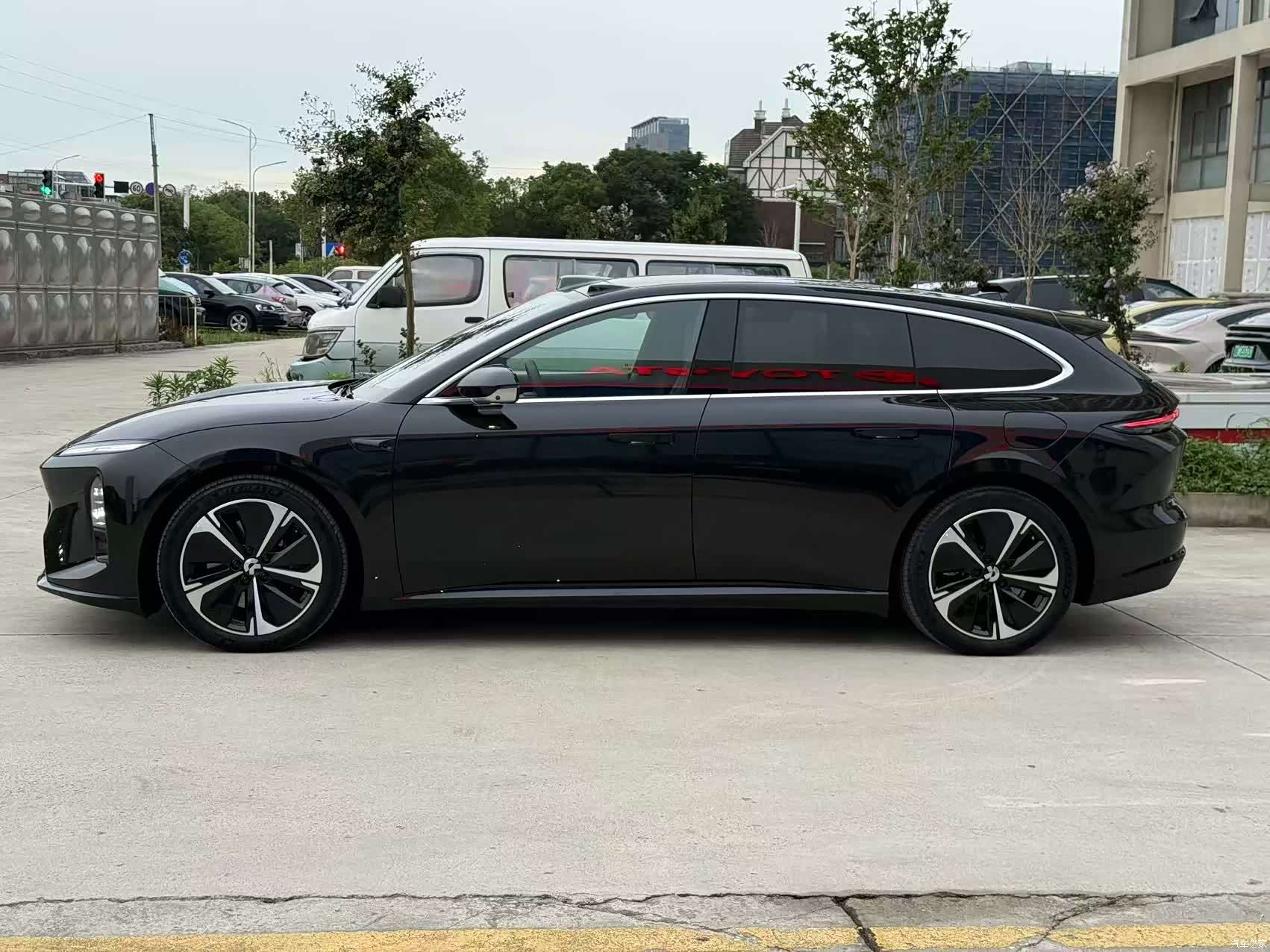 NIO ET5, 2025 3