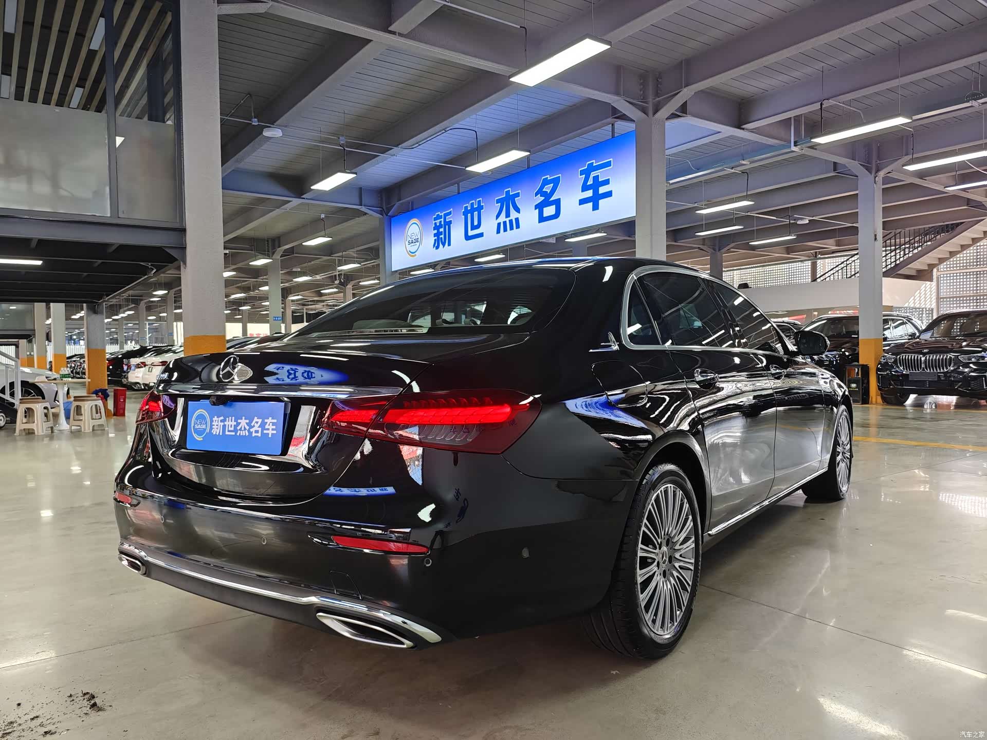Mercedes-Benz E-Class, 2021 12