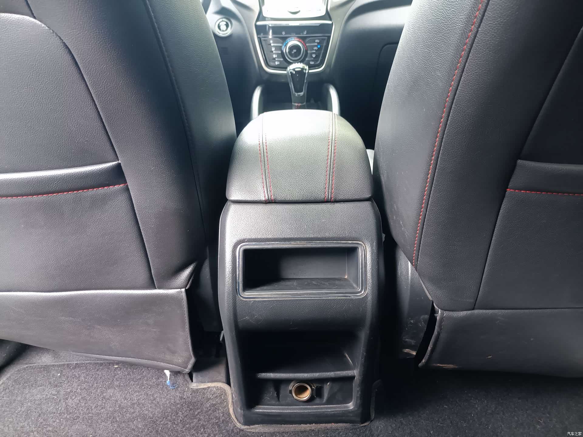 Changan CS75, 2015 23