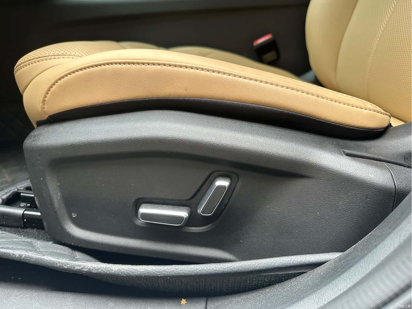 Geely Galaxy L6, 2024 17