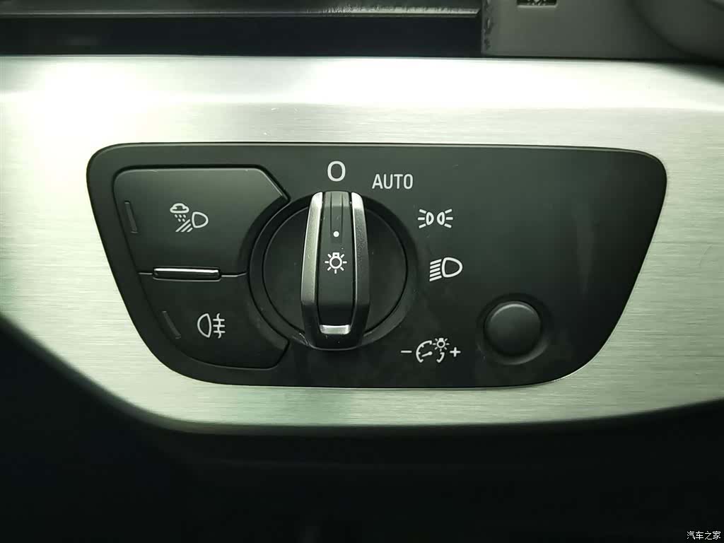 Audi A4L, 2020 21